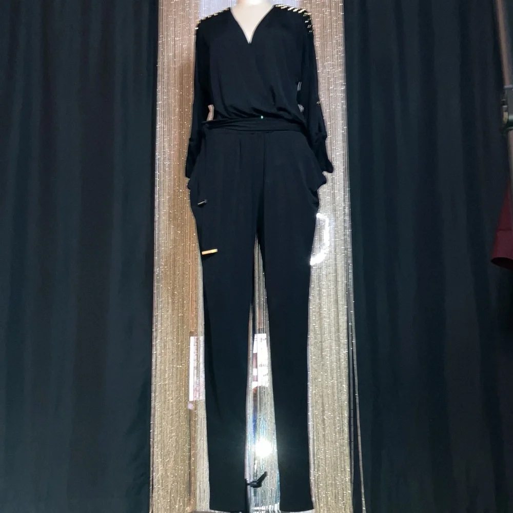 Classic jumper with gold stud Epaulette detail. - Picture 3 of 14